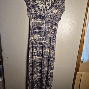 Bobeau Navy and Beige Backless Dress